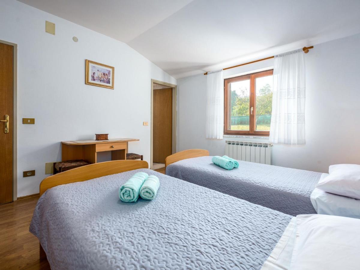 Holiday Home Hacienda - PZN316 Tinjan Exterior foto
