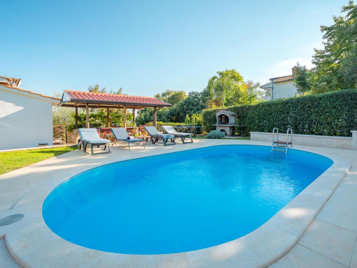 Holiday Home Hacienda - PZN316 Tinjan Exterior foto